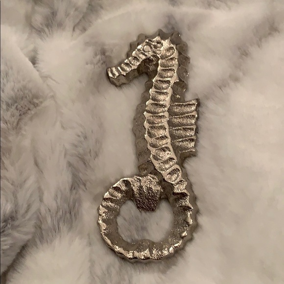 Seahorse Bottle Opener - Picture 4 of 4